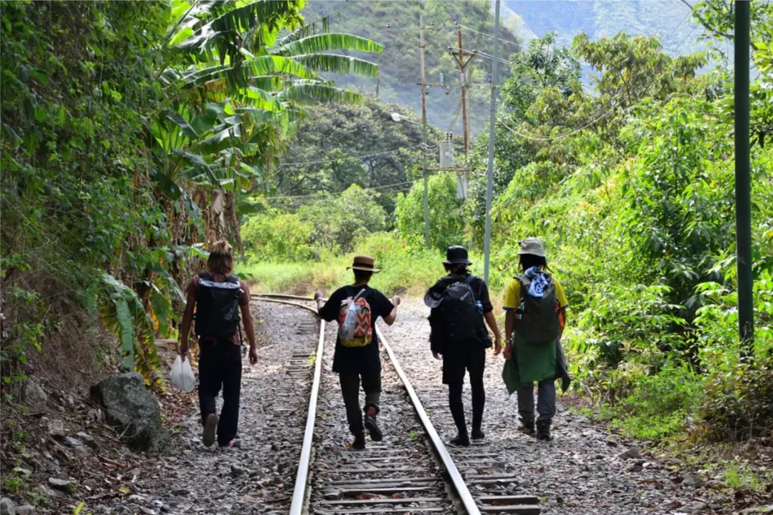 bycar4-machu-picchu-comfort-peru-travel-brasil