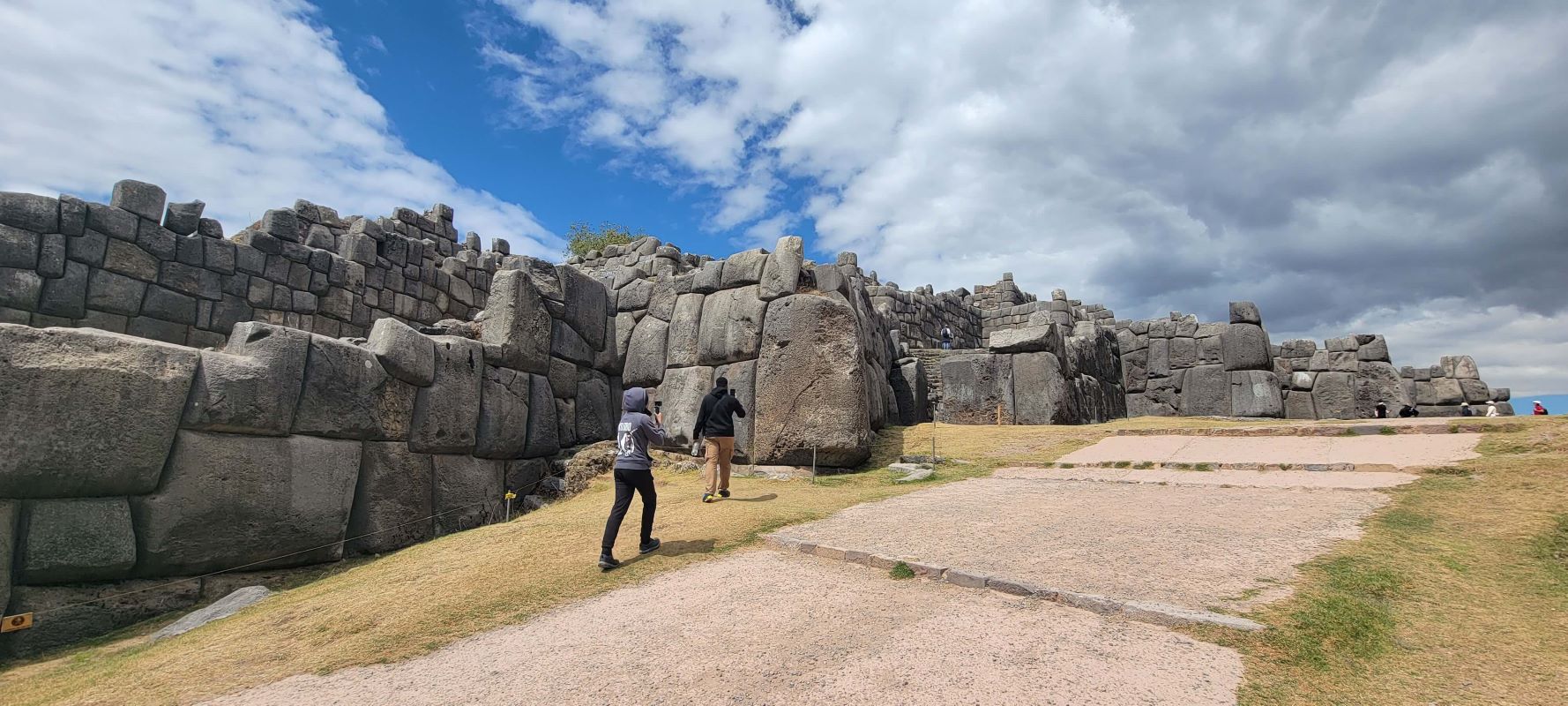 cusco-destino-comfort-peru-travel-sacsayhuaman-brasil
