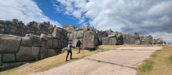 cusco-destino-comfort-peru-travel-sacsayhuaman-brasil